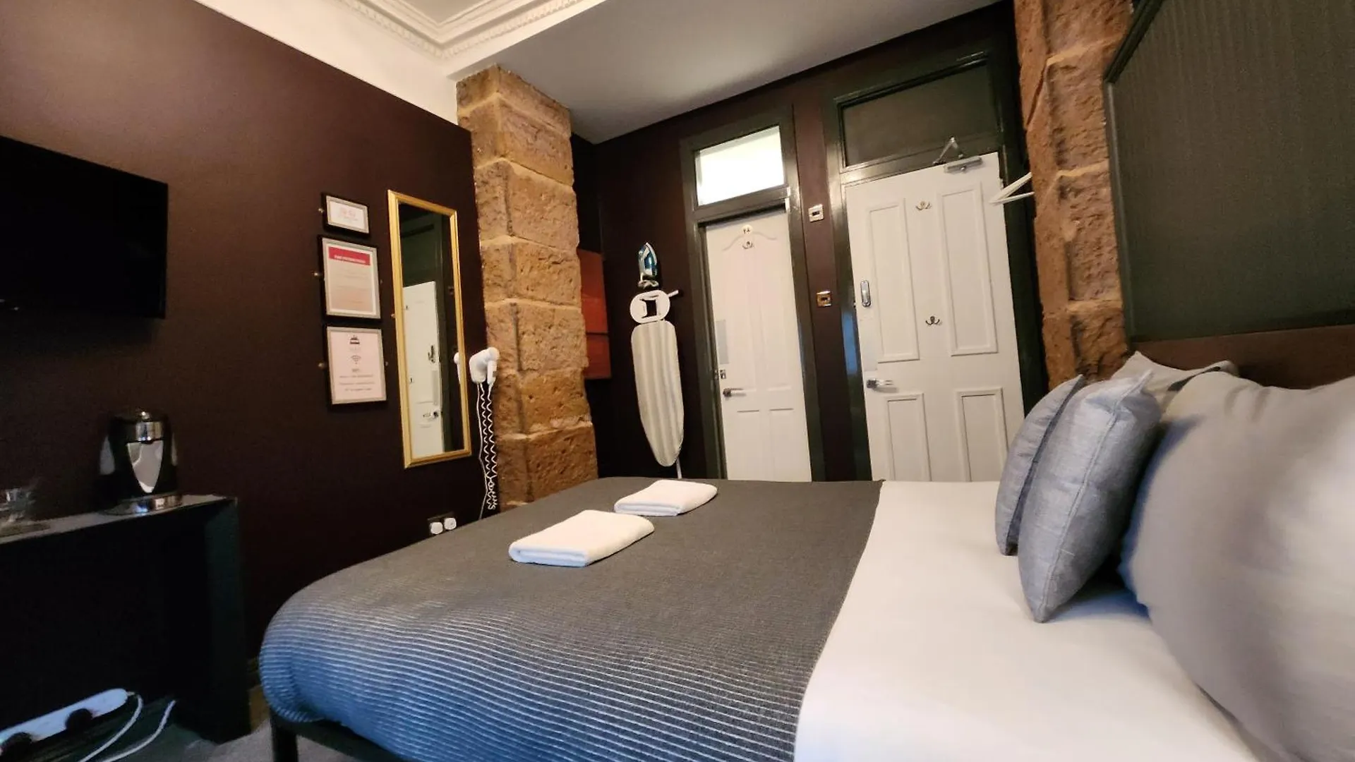 Guest house Frederick Douglass - Rooms In The City Edinburgh United Kingdom