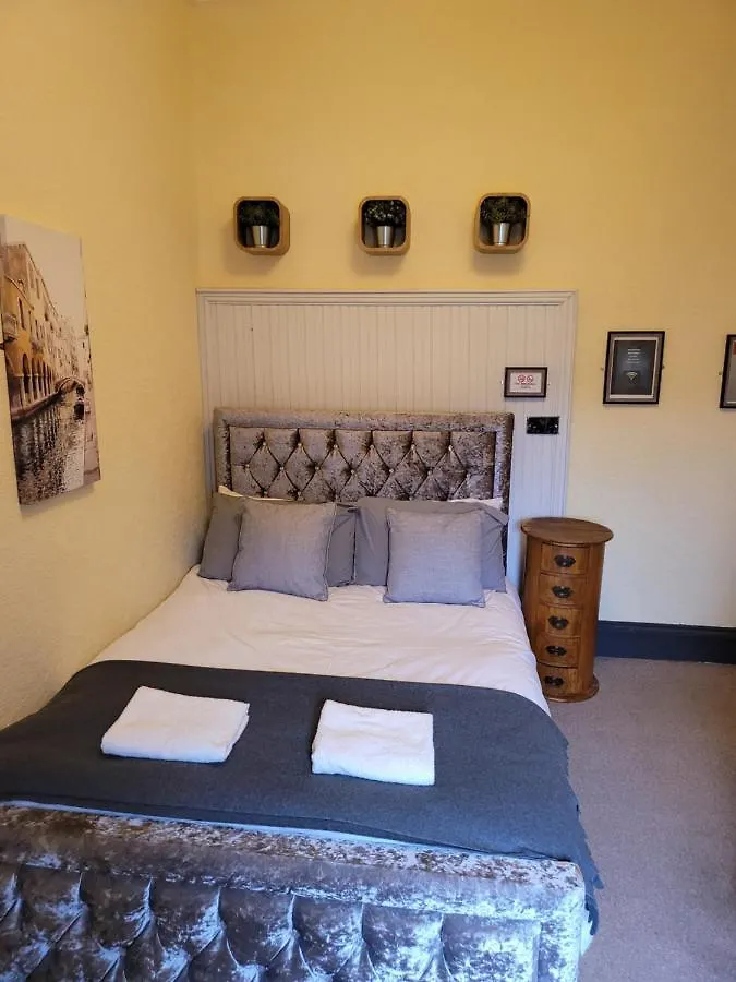 Pensionat Frederick Douglass - Rooms In The City Edinburg