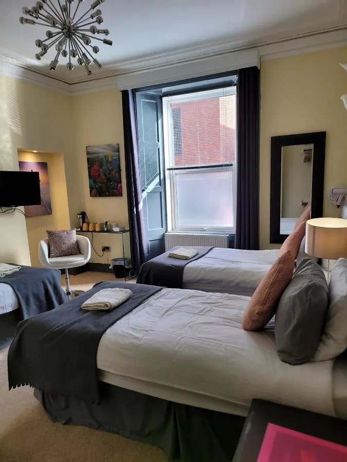 Pensionat Frederick Douglass - Rooms In The City Edinburg