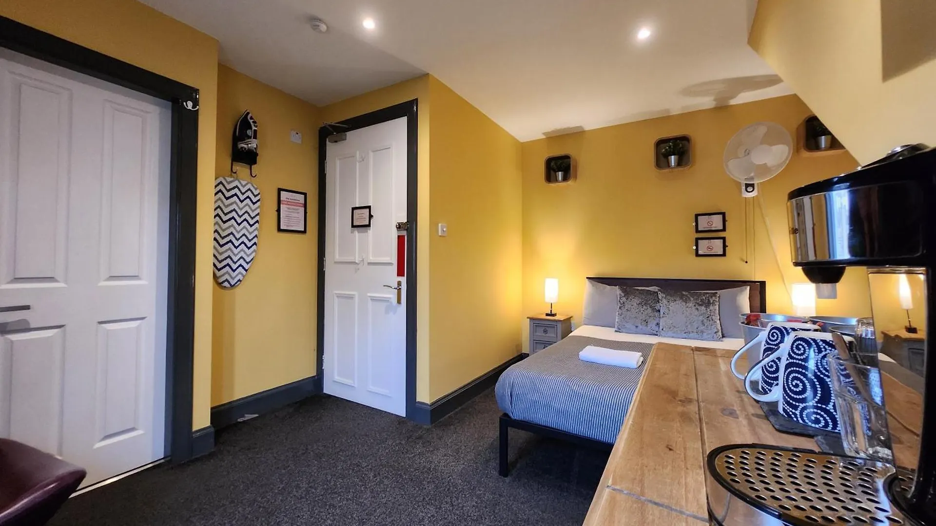 Frederick Douglass - Rooms In The City Edinburg Storbritannien